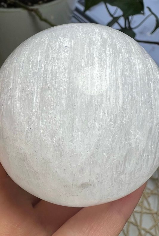 Selenite sphere